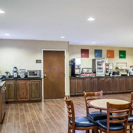 Comfort Inn Clinton Esterno foto